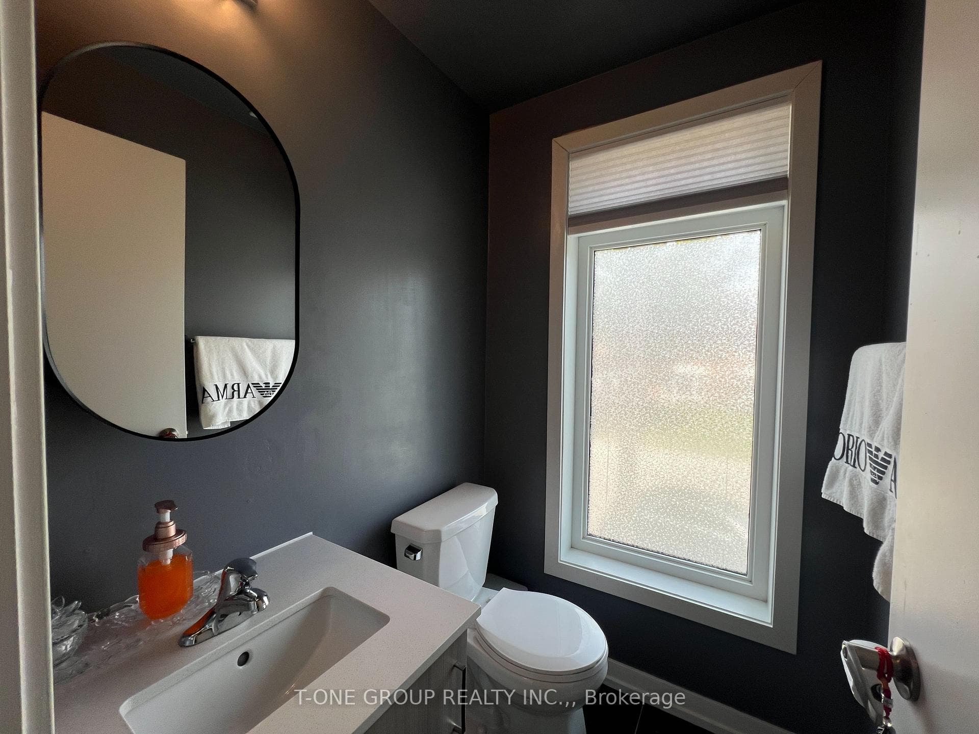 90 Tisdale Avenue photo 10