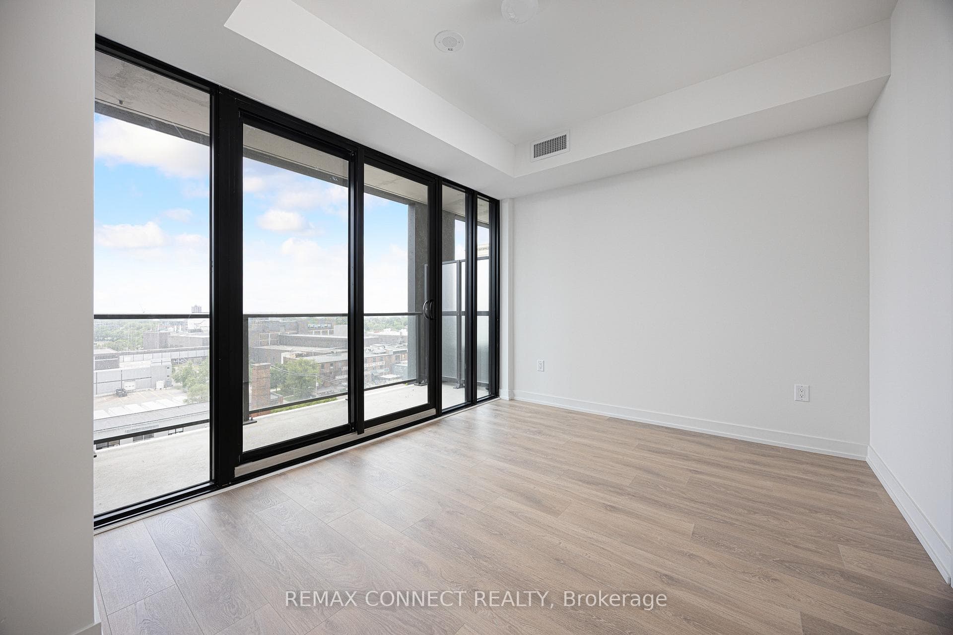 181 Sterling Road Unit 1002 photo 8