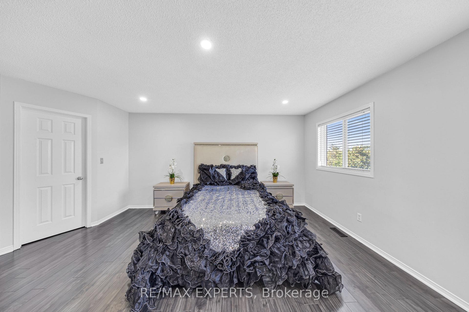 1103 Blueheron Boulevard photo 30