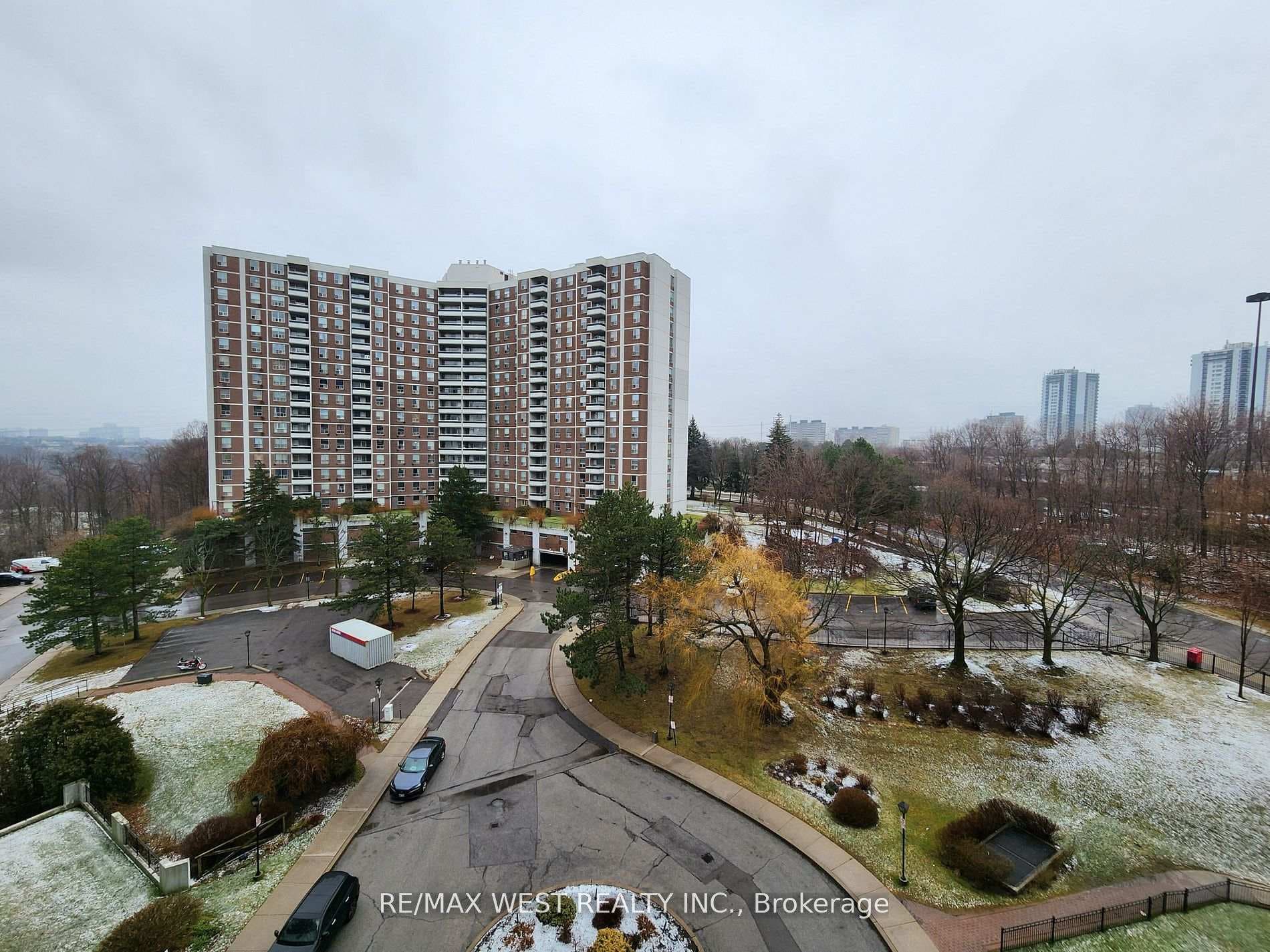 10 Edgecliff Golfway Unit 1006 photo 1
