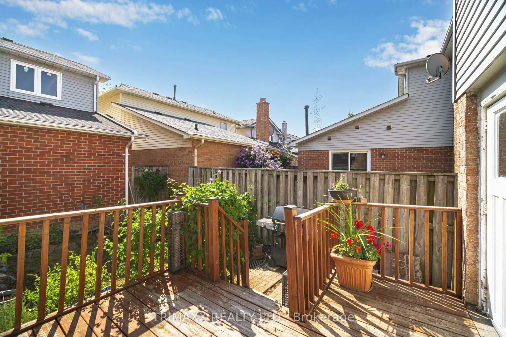 44 Saint Tropez Court photo 38