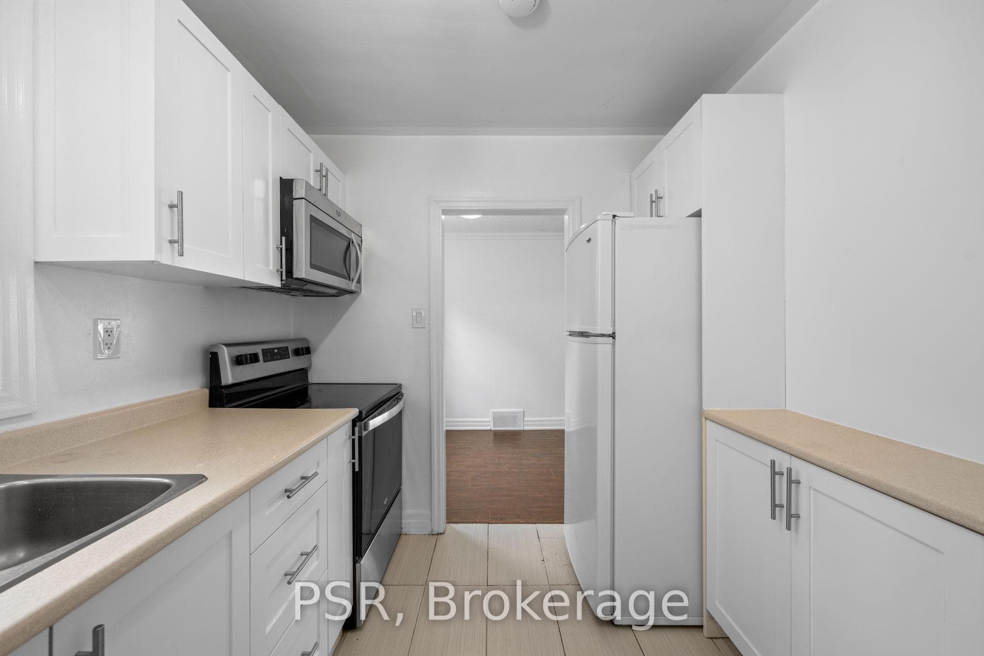 18 Grandview Avenue Unit Main Fl photo 16