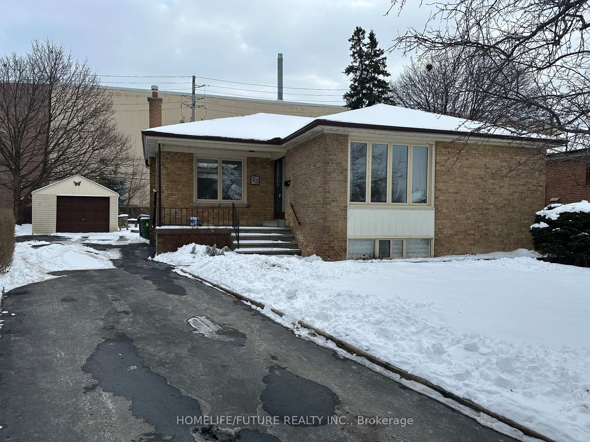23 Shaddock Crescent Unit Main photo 1