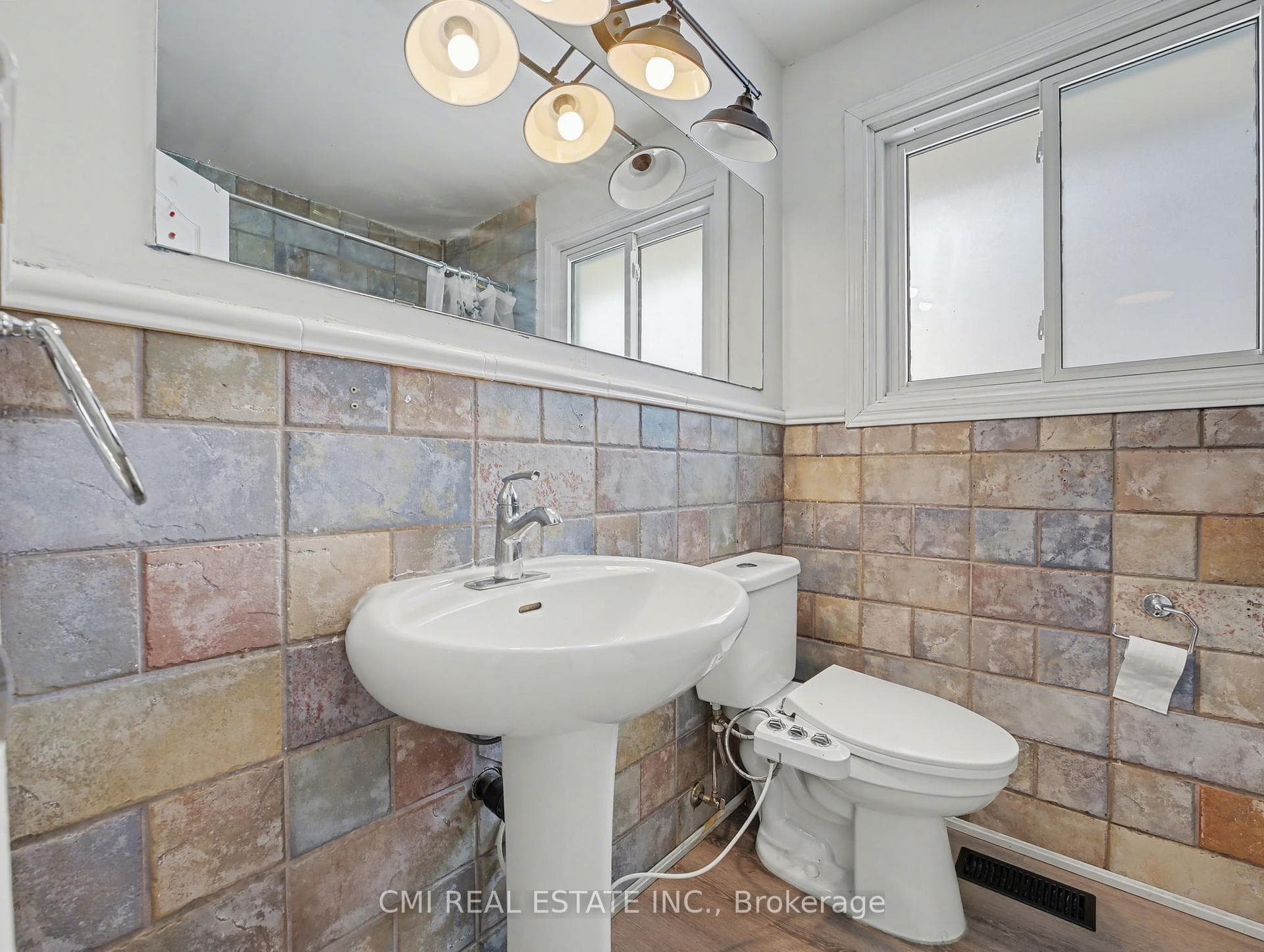 4306 East Avenue photo 15