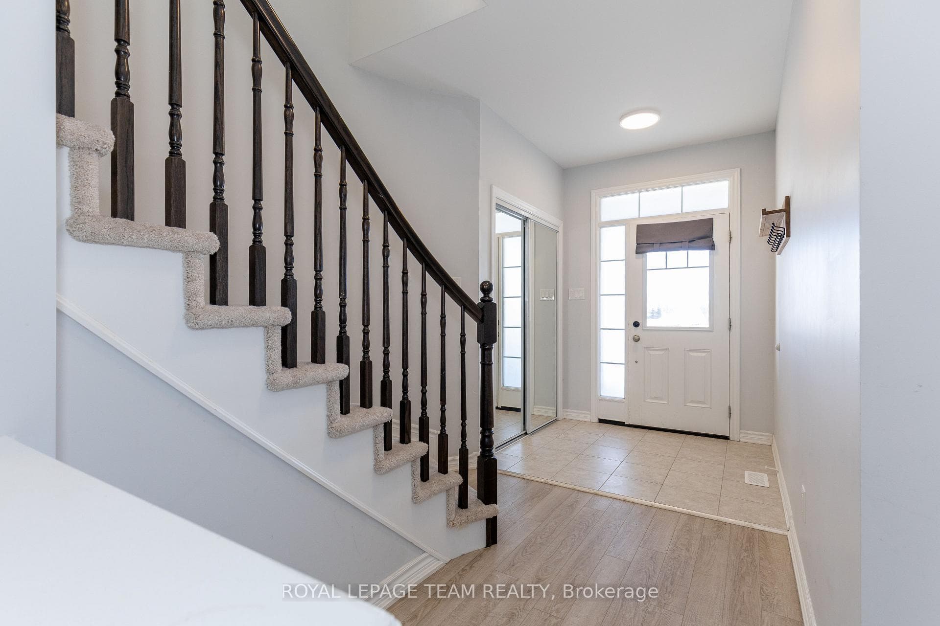 937 Shimmerton Circle photo 3