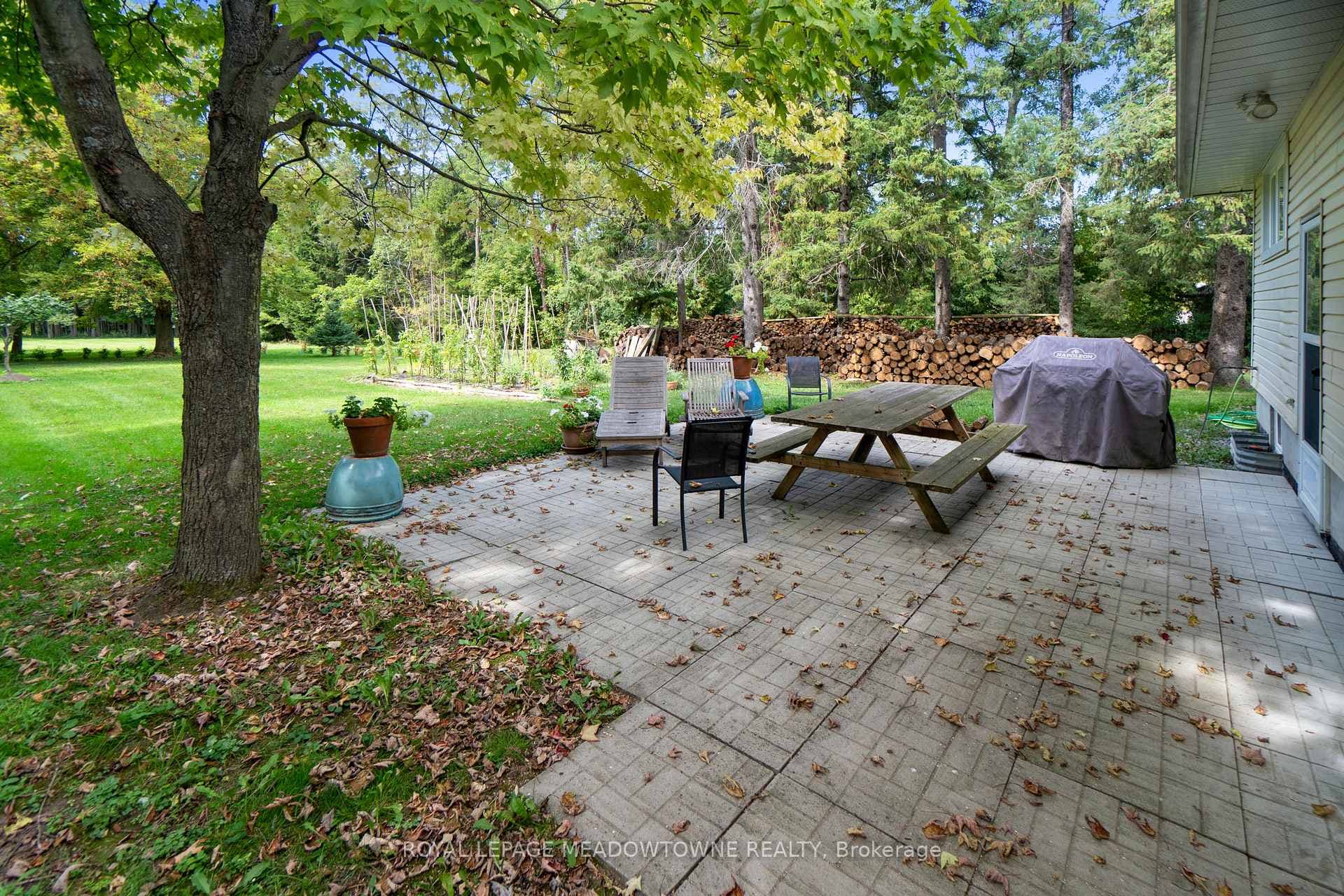 208 Martin Street photo 29