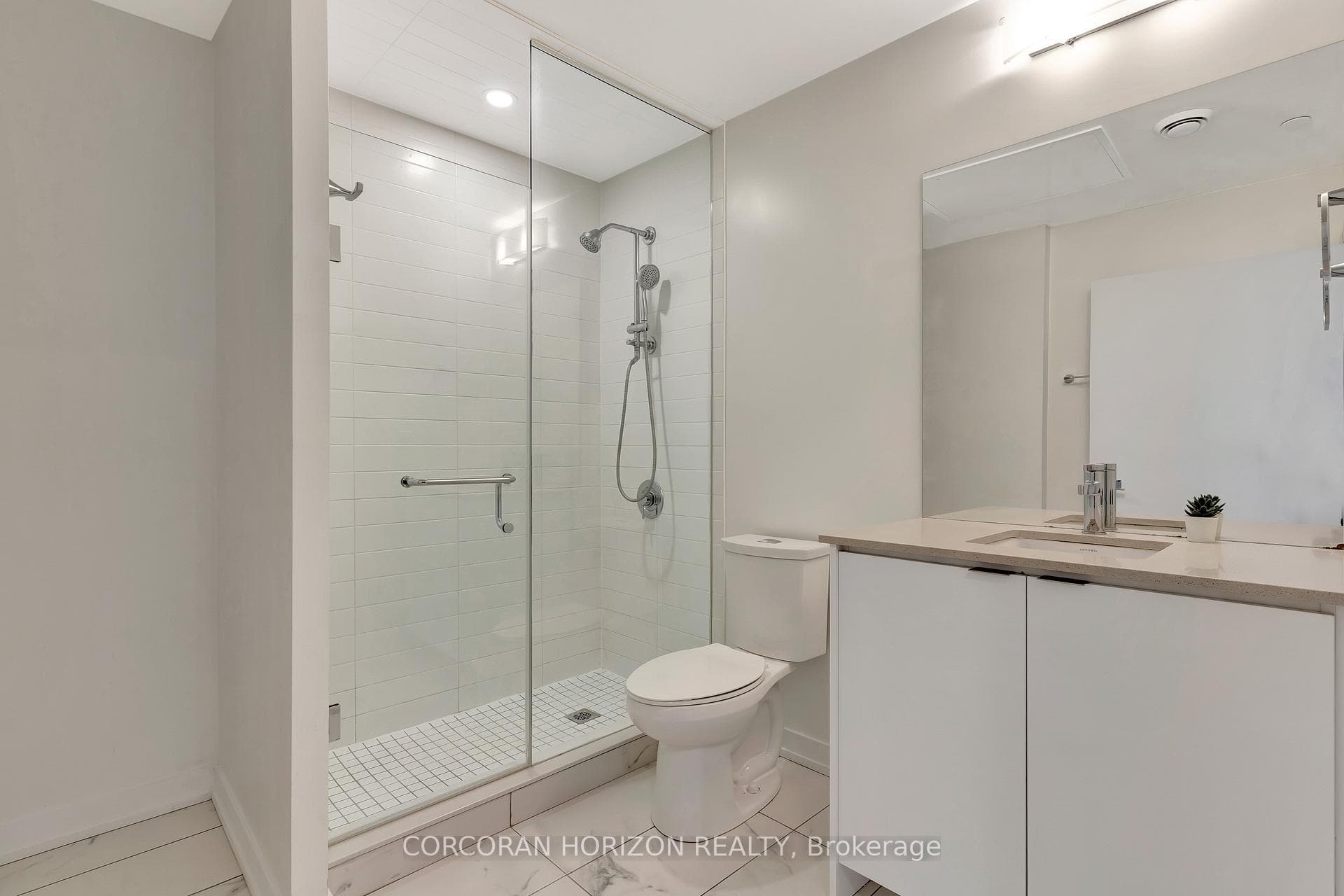 55 Duke Street Unit 509 photo 9