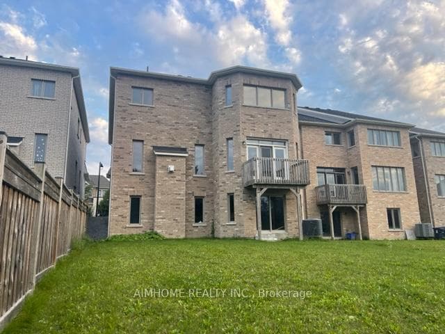 14 Warren Mcbride Crescent photo 7