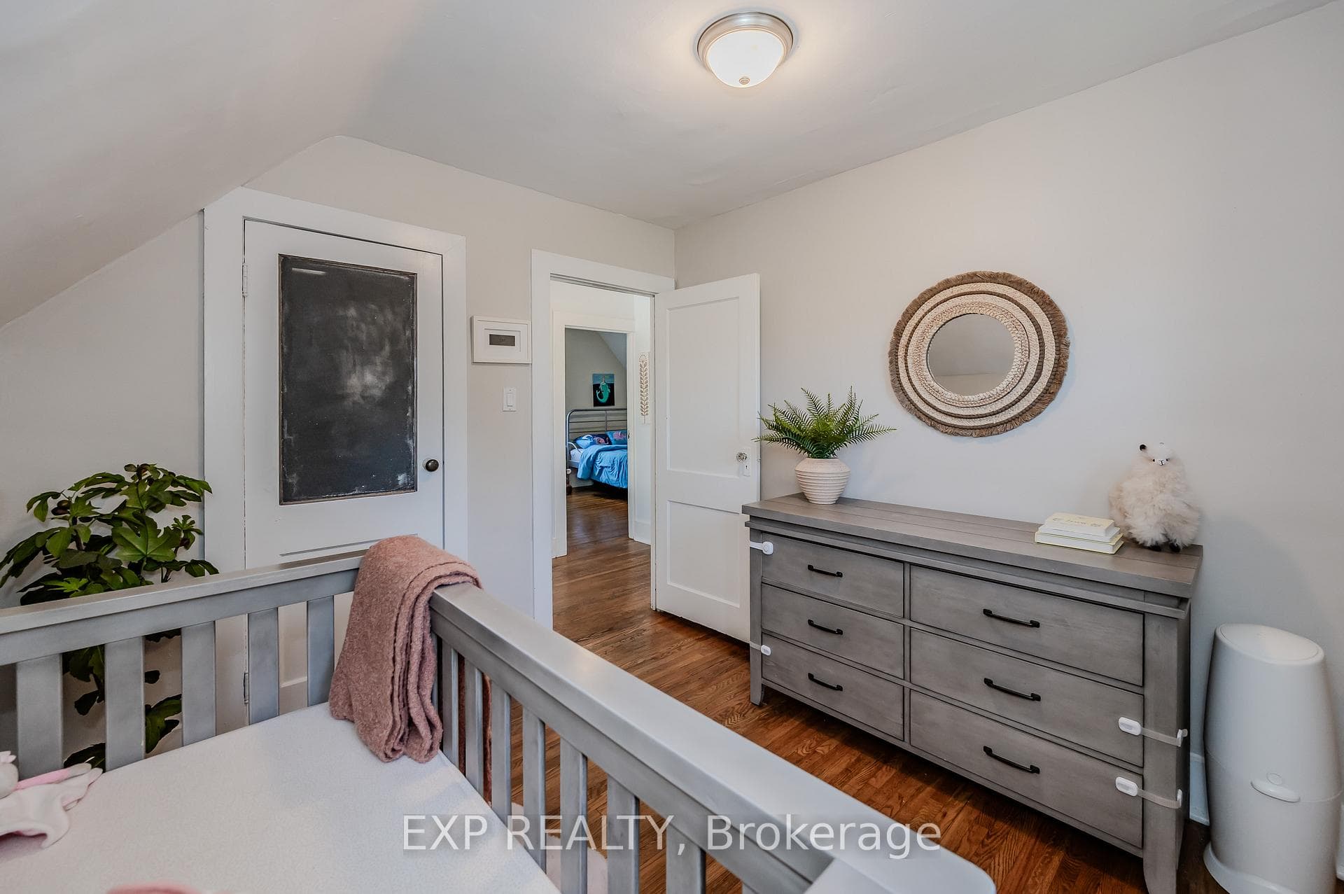132 Cameron Street photo 17