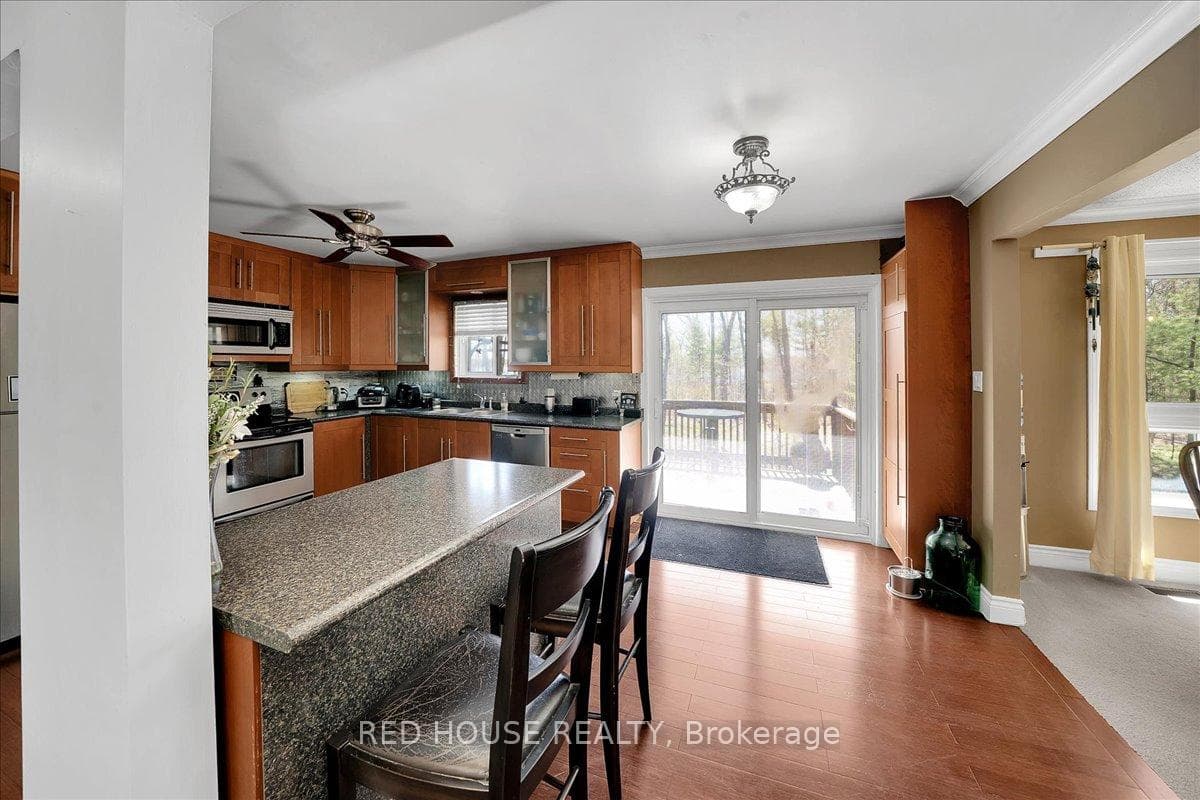 32 Mcleish Drive photo 6