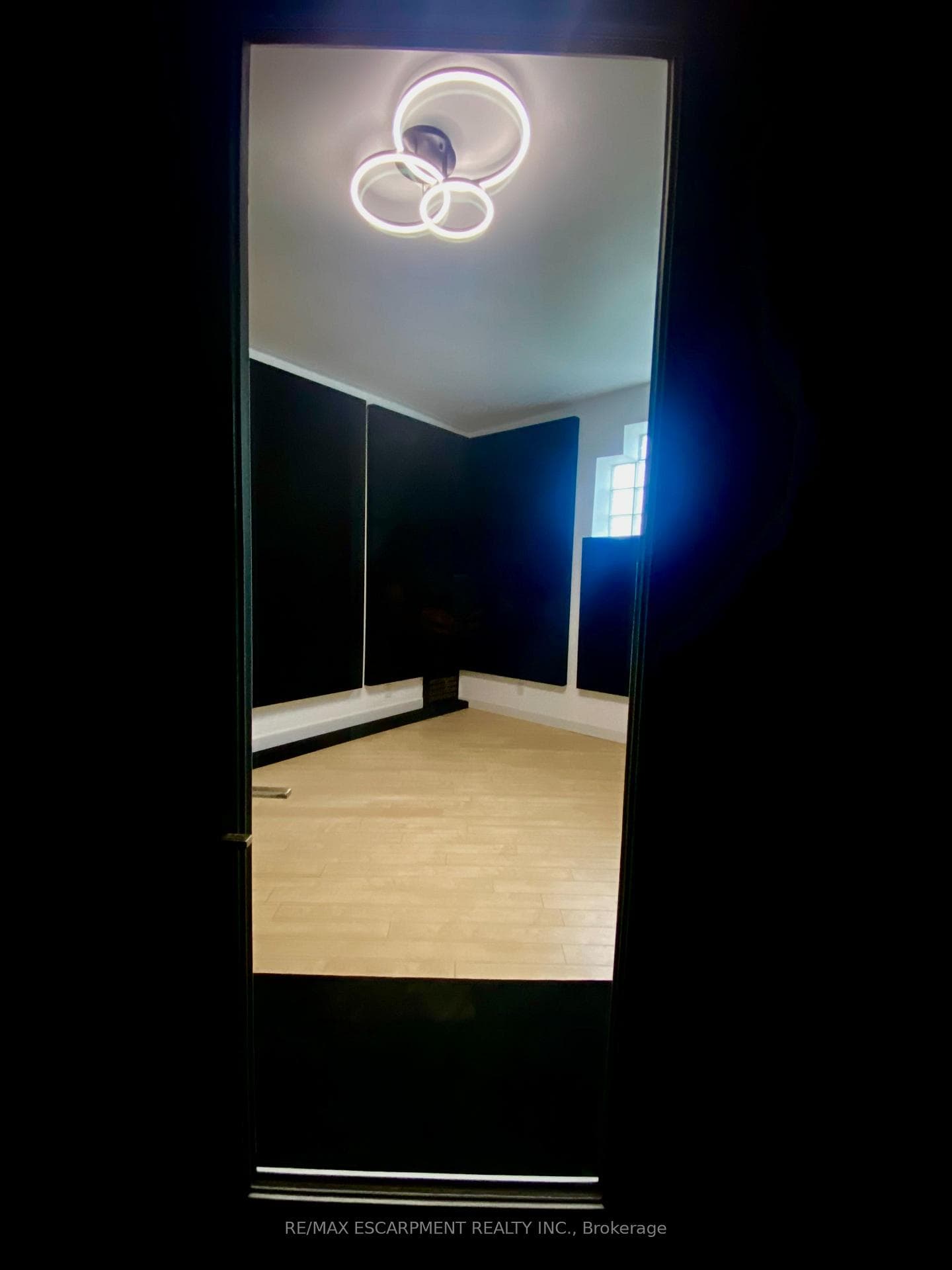 33 Villers Street photo 9