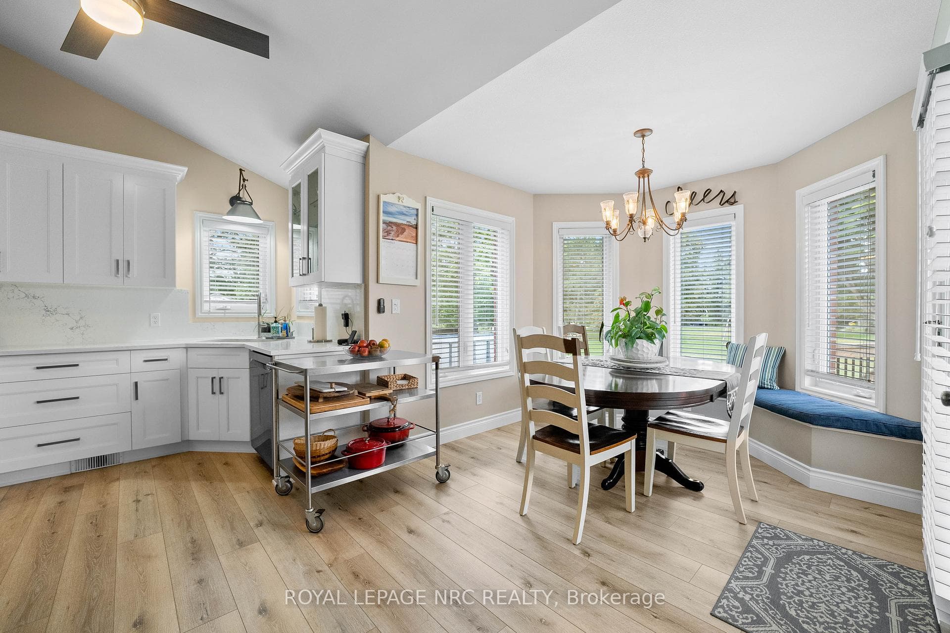 11616 ELIZABETH Crescent photo 9