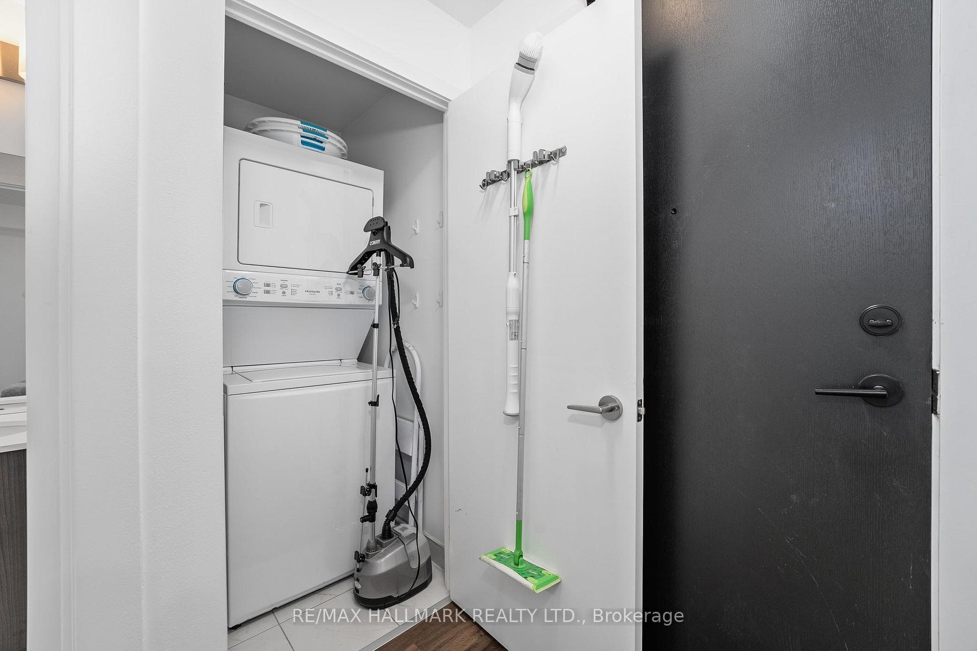 1480 Bayly Street Unit 1609 photo 20