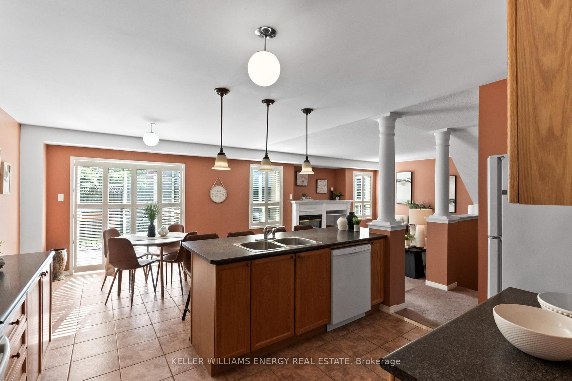 1530 Aldergrove Drive photo 6