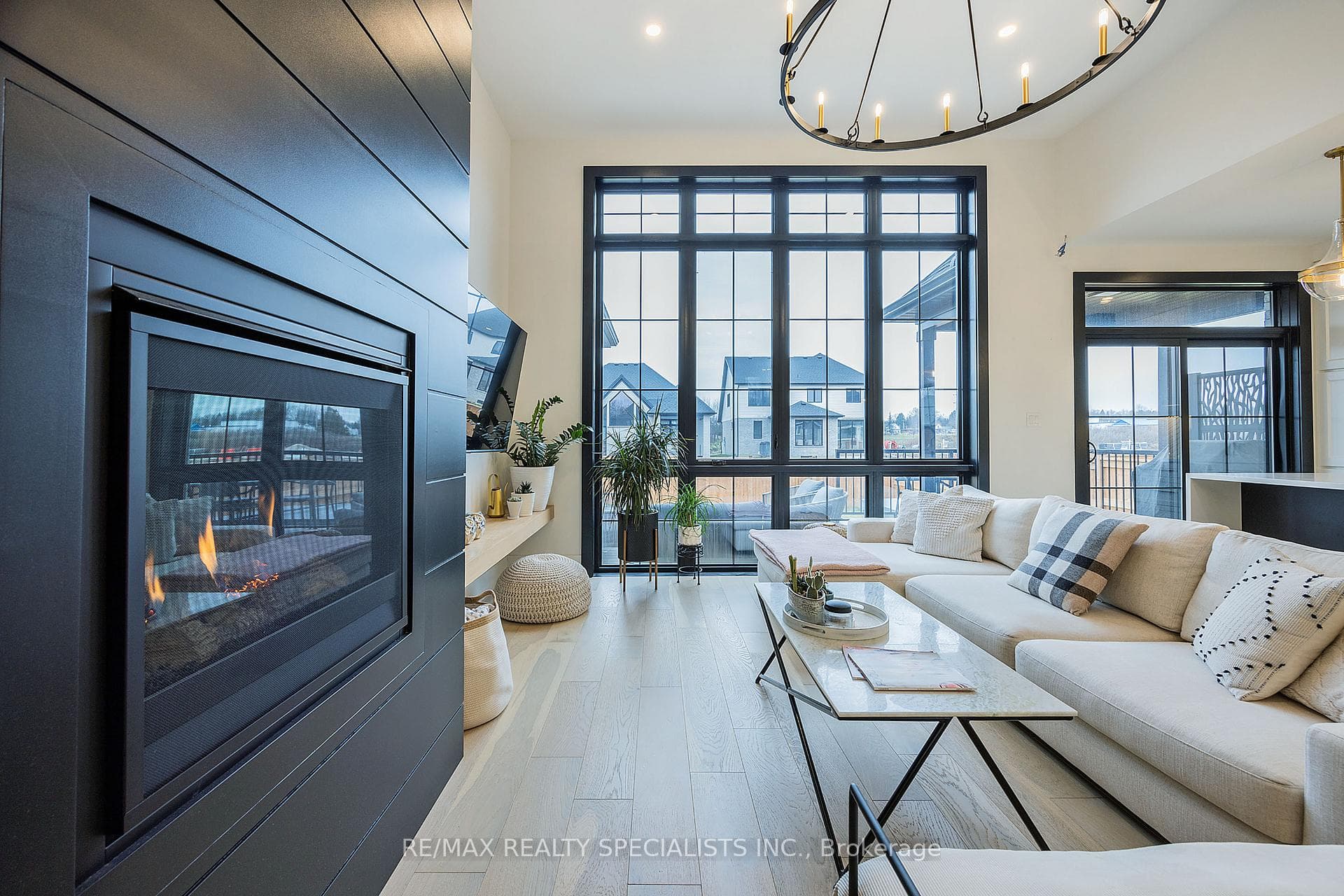 60 Foxborough Place photo 12