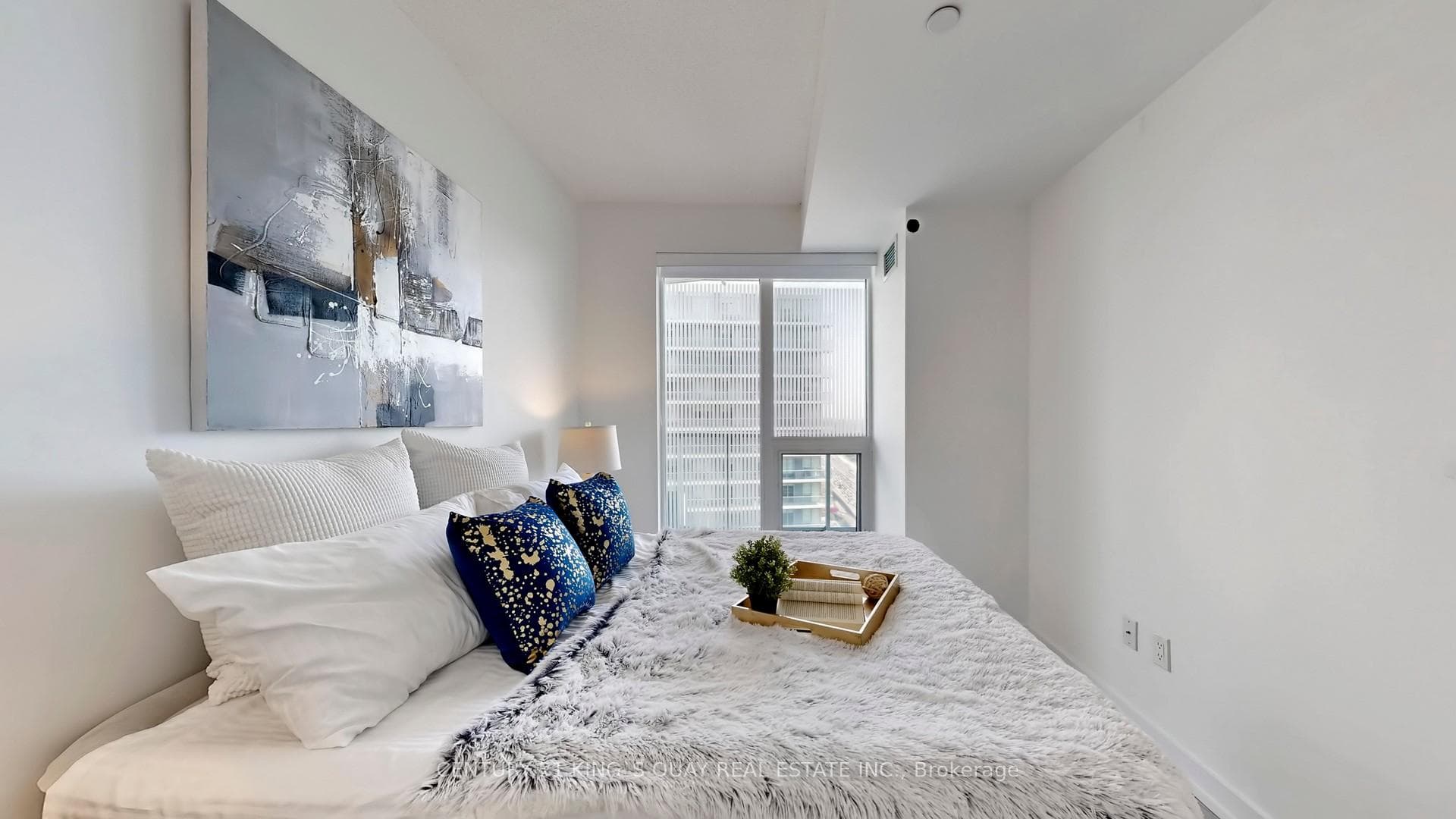 115 Mcmahon Drive Unit 3707 photo 9