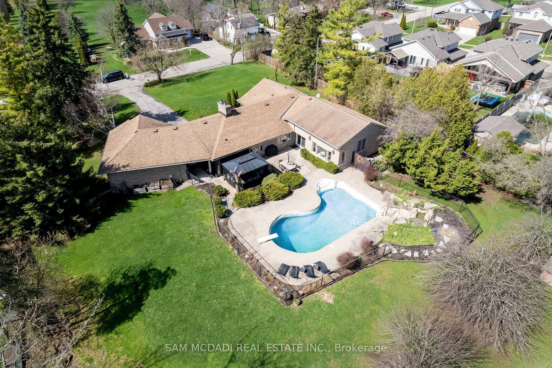 477 Fairview Street photo 1