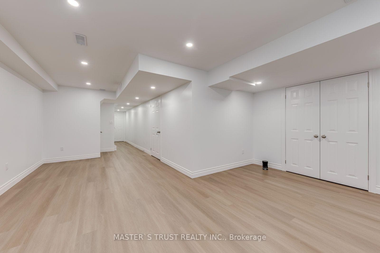 1134 Tupper Drive photo 33