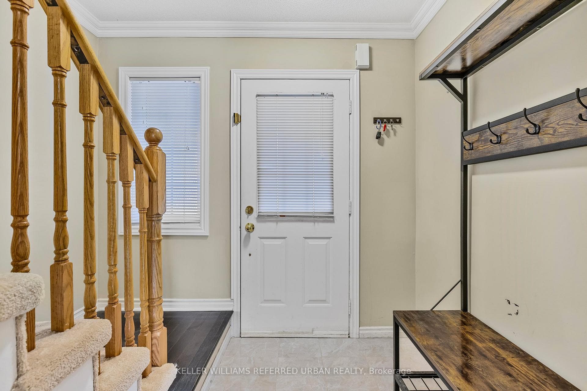 35 Vanier Street photo 4