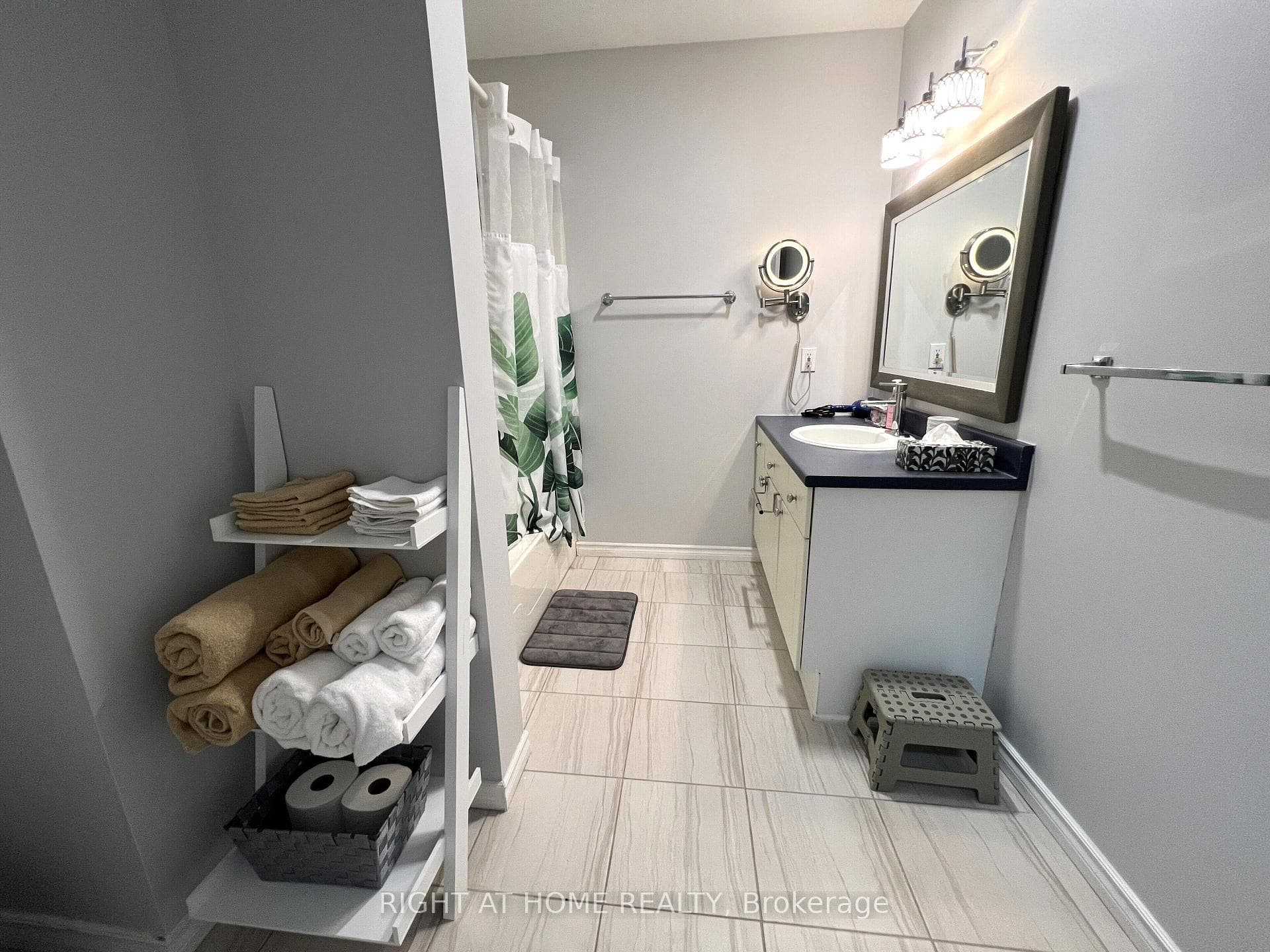 Bathroom #2