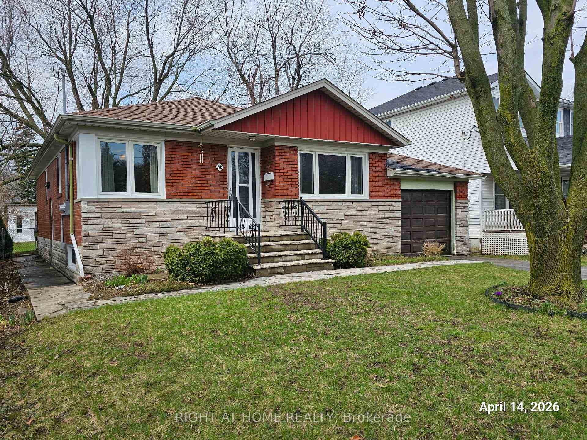 32 Muir Drive photo 1