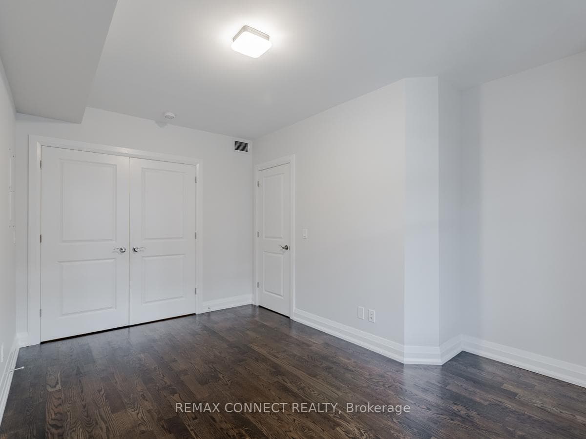 690 Shaw Street Unit Main photo 8
