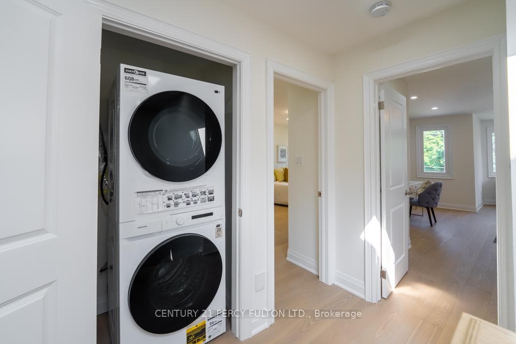 22 Reidmount Avenue photo 38