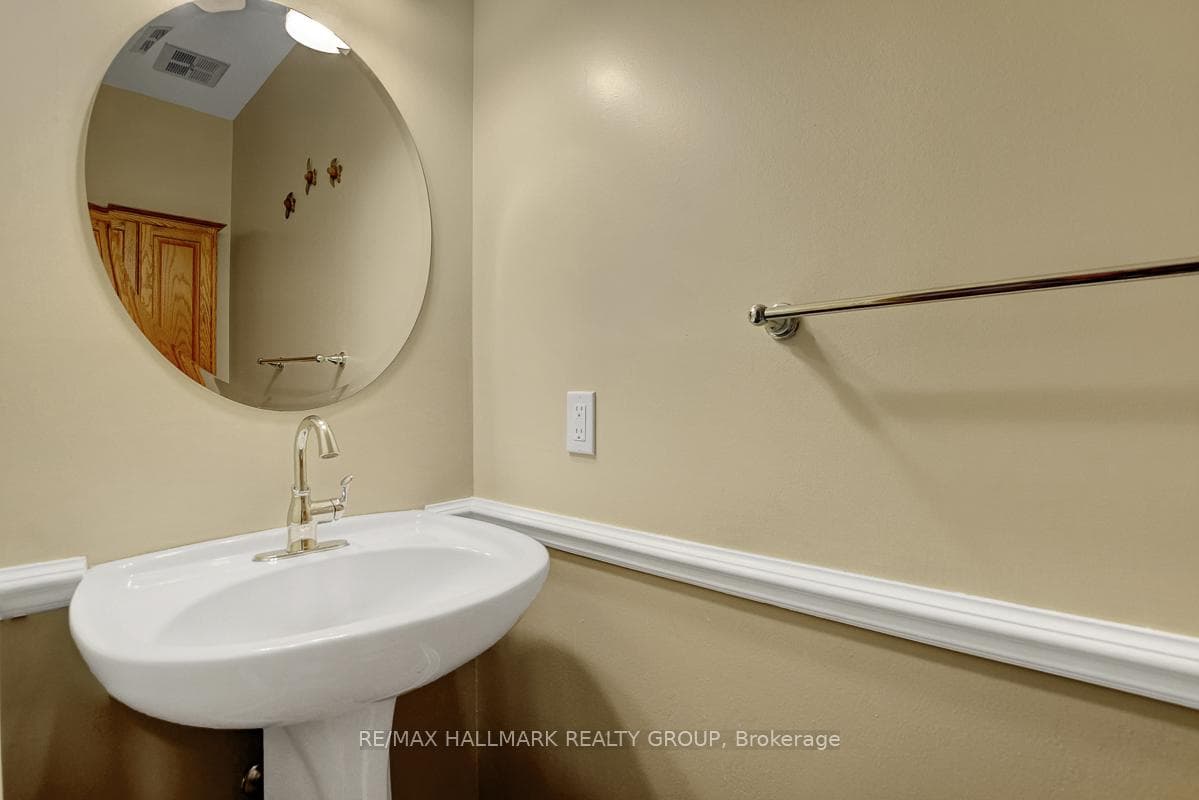 1692 Caminiti Crescent photo 7