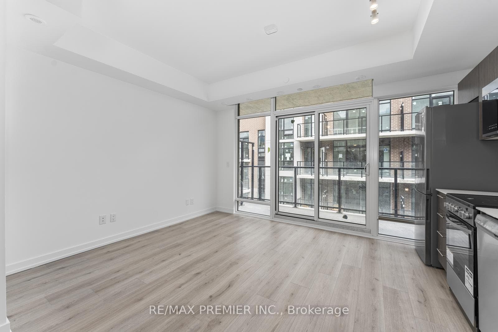 851 Sheppard Avenue Unit 15 photo 10