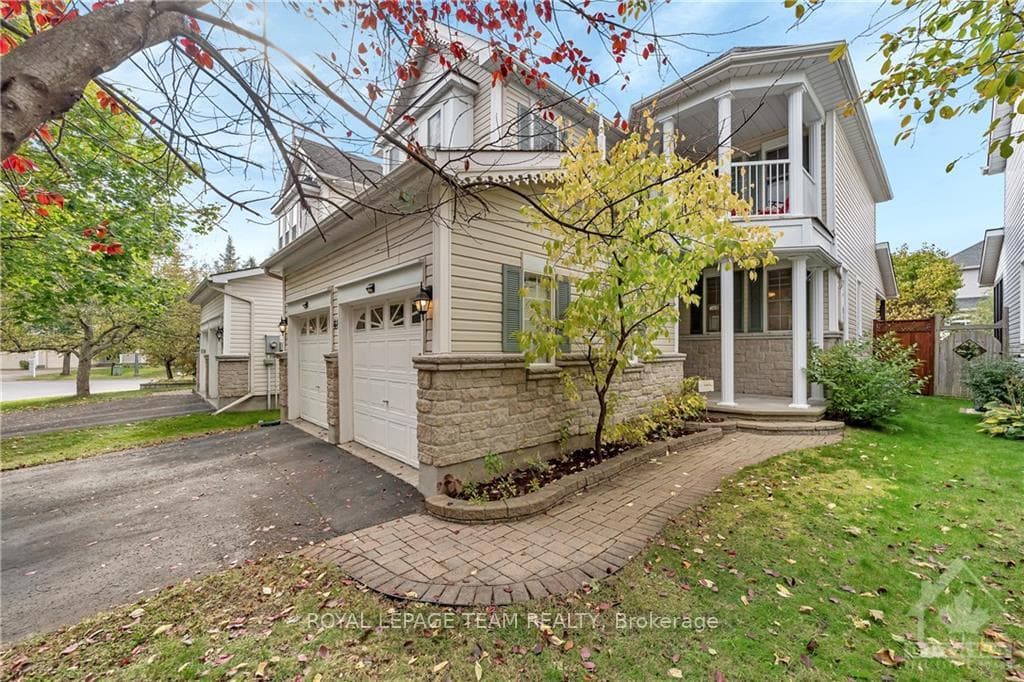 44 GRENGOLD Way photo 3