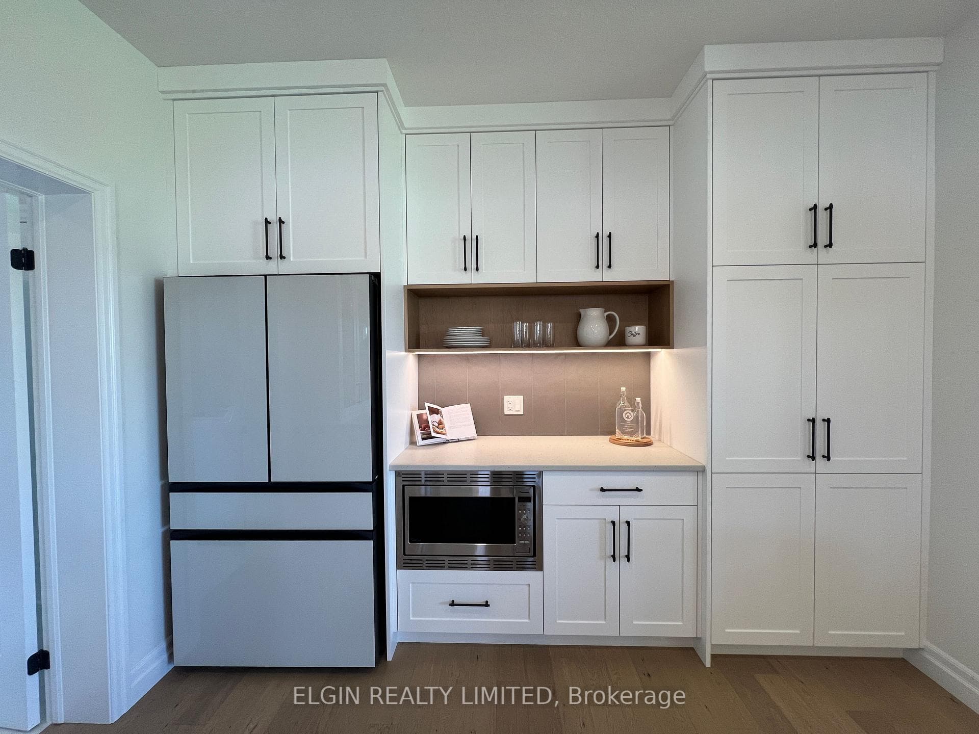 260 Renaissance Drive photo 16