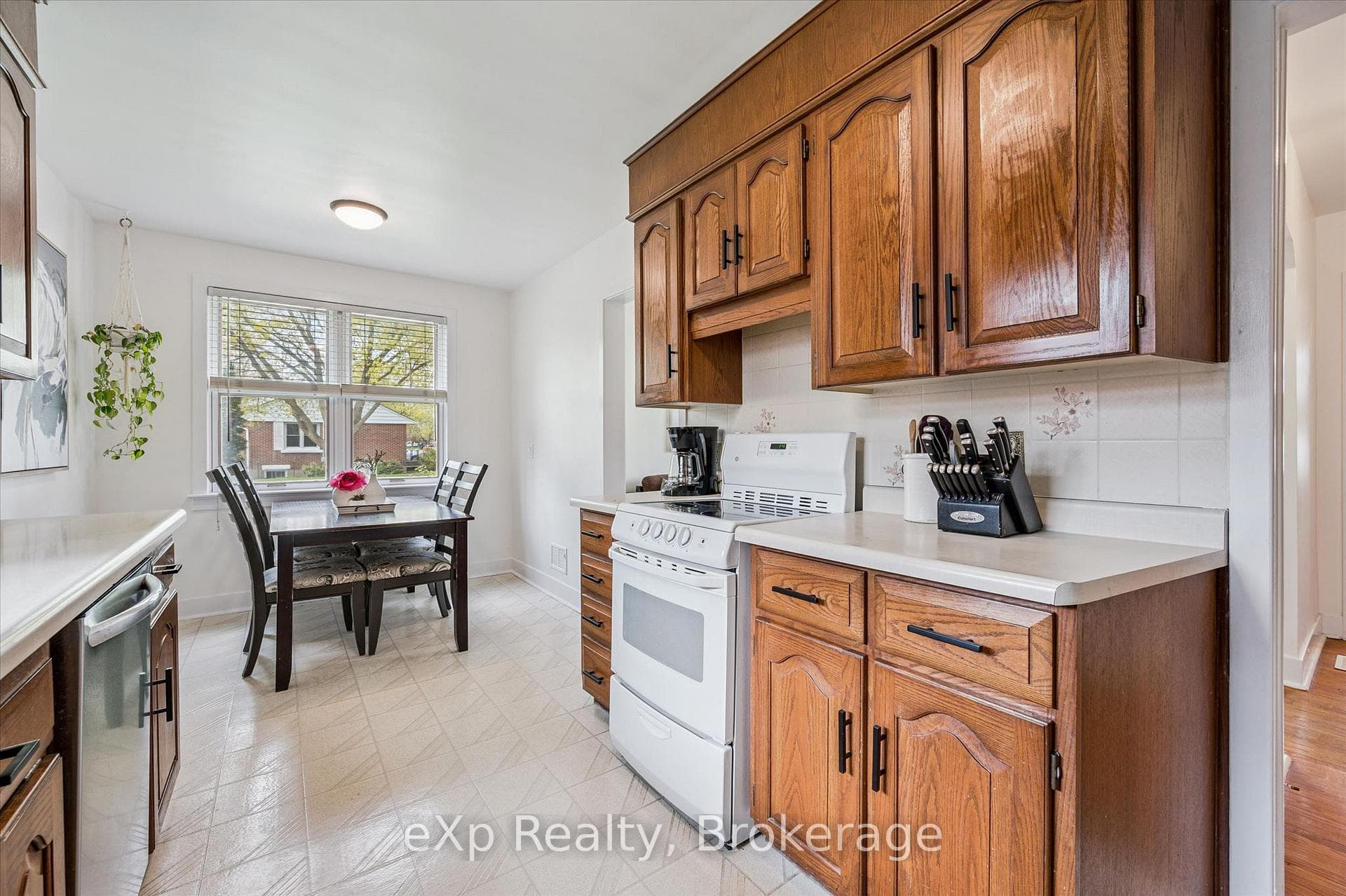 14 Glenwood Avenue photo 11