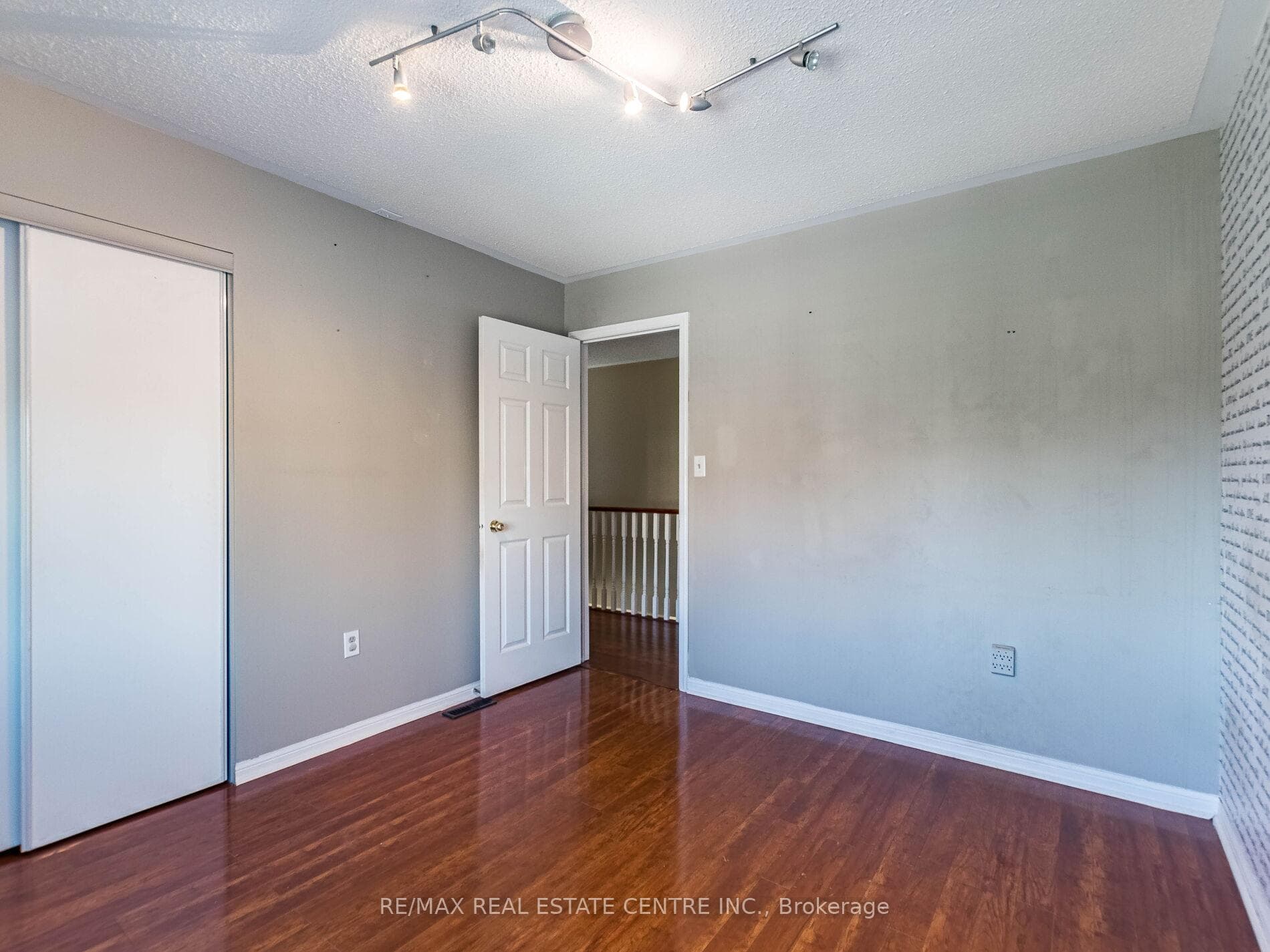 3927 Mayla Drive photo 33