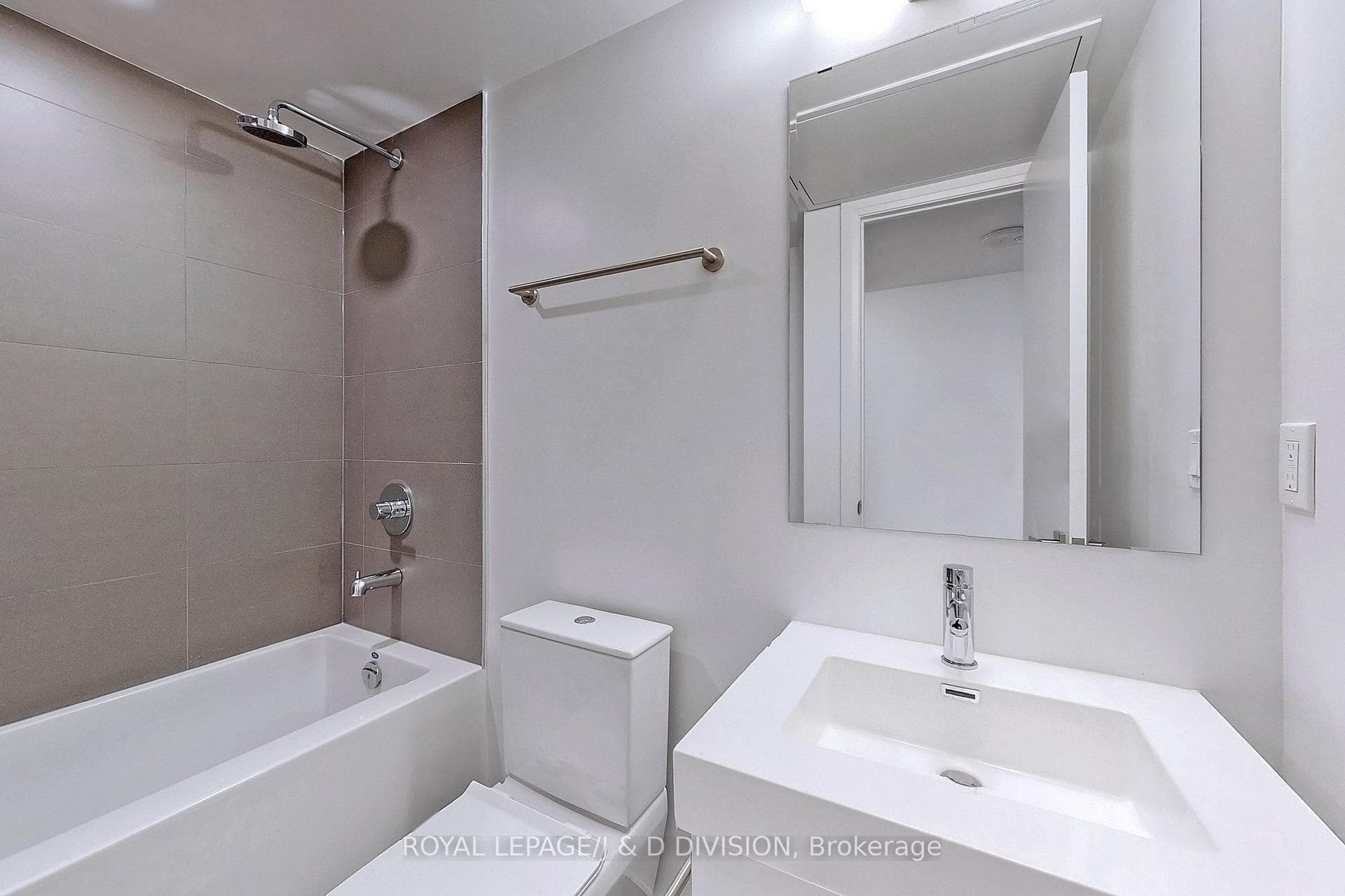 99 Foxbar Road Unit 804 photo 21