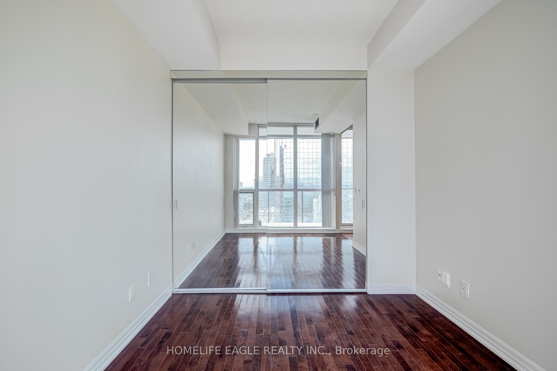 770 Bay Street Unit PH 603 photo 23