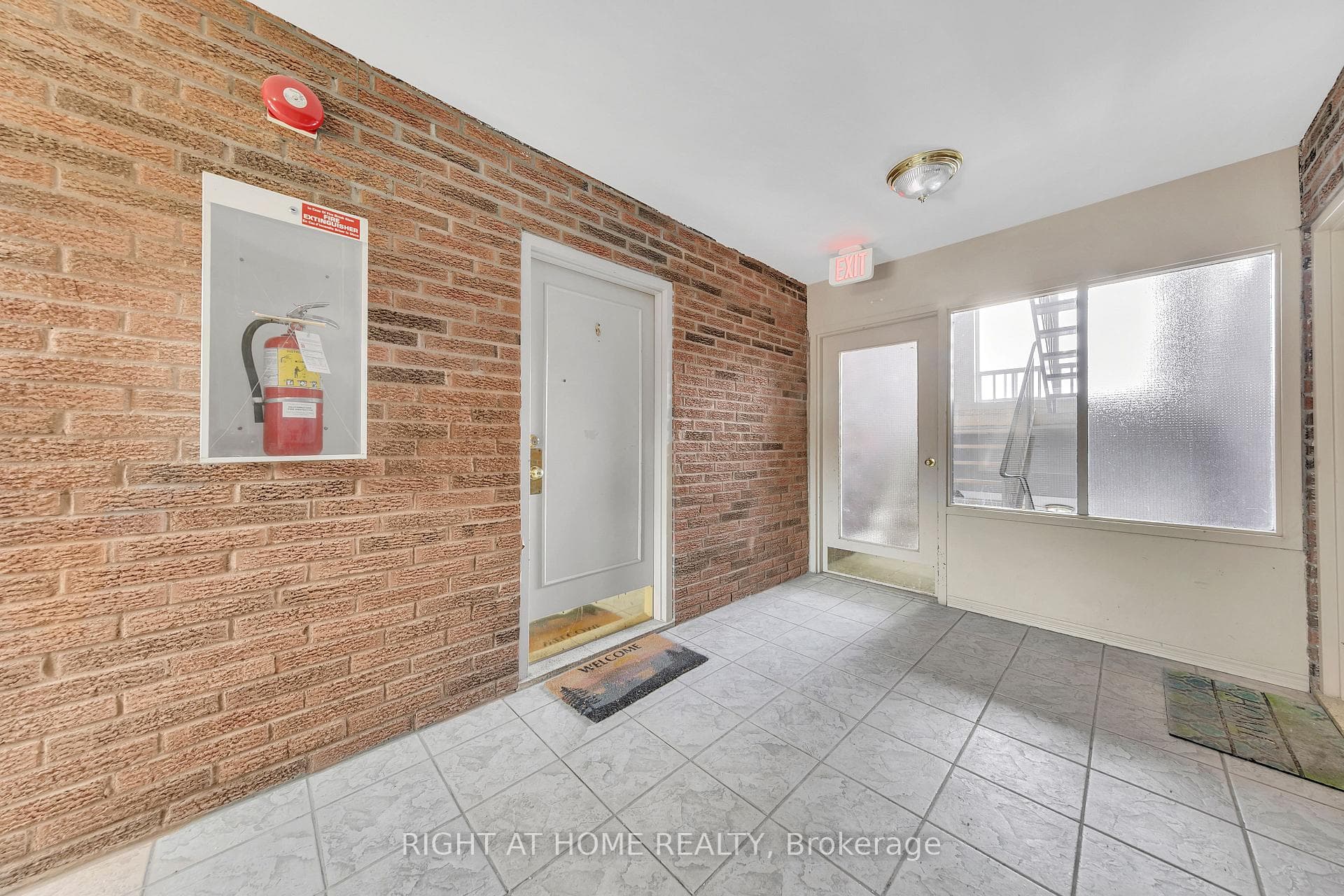 616 Grey Street Unit 6 photo 3