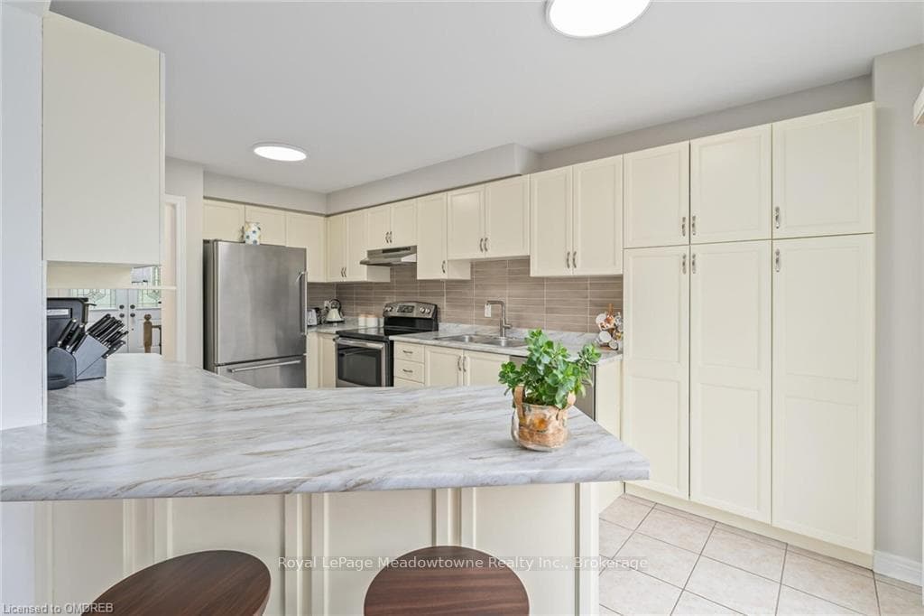 39 MCCLURE Court photo 12
