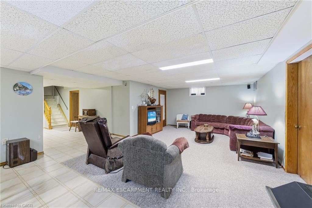 546 Dicenzo Drive photo 31