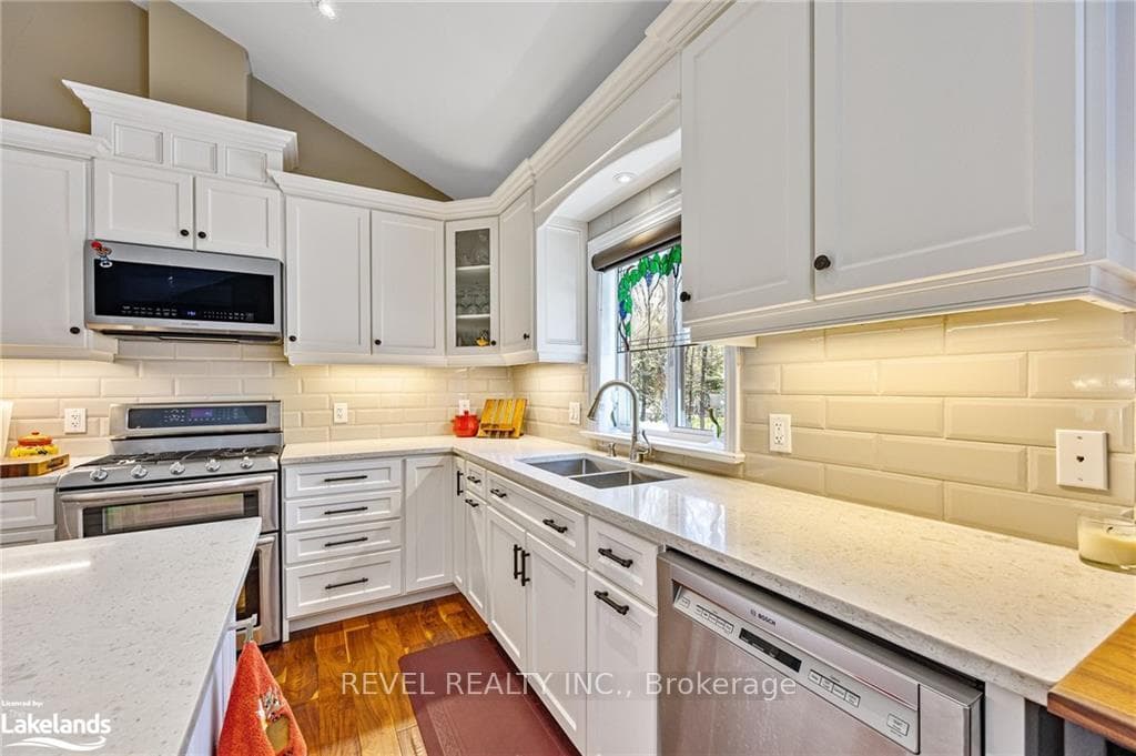 70 Moreau Parkway photo 7