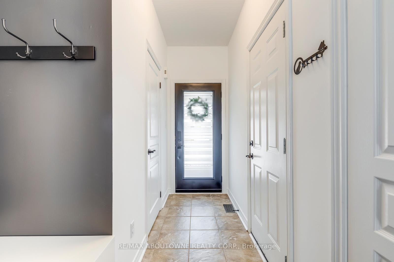 2034 Elmgrove Road photo 3