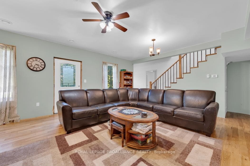 1147 Vanderwater Road photo 13
