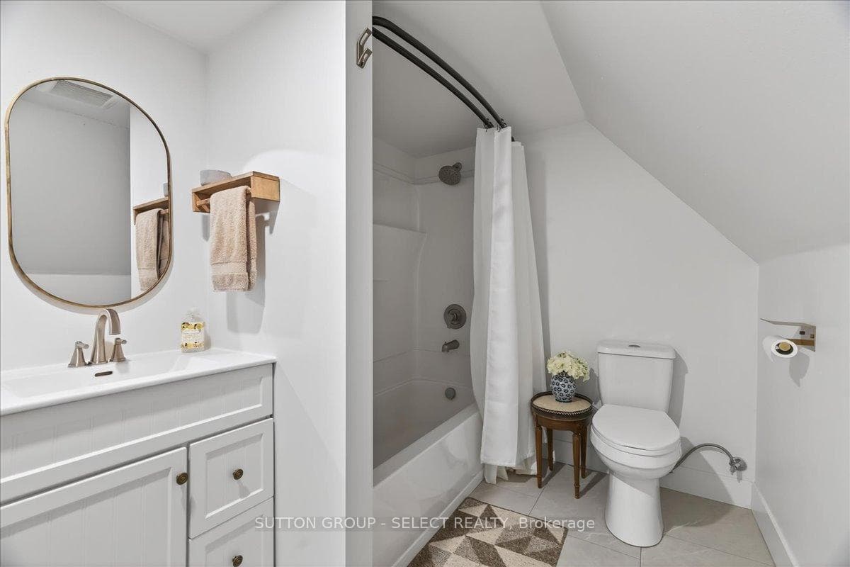 451 Colonel Talbot Road photo 27