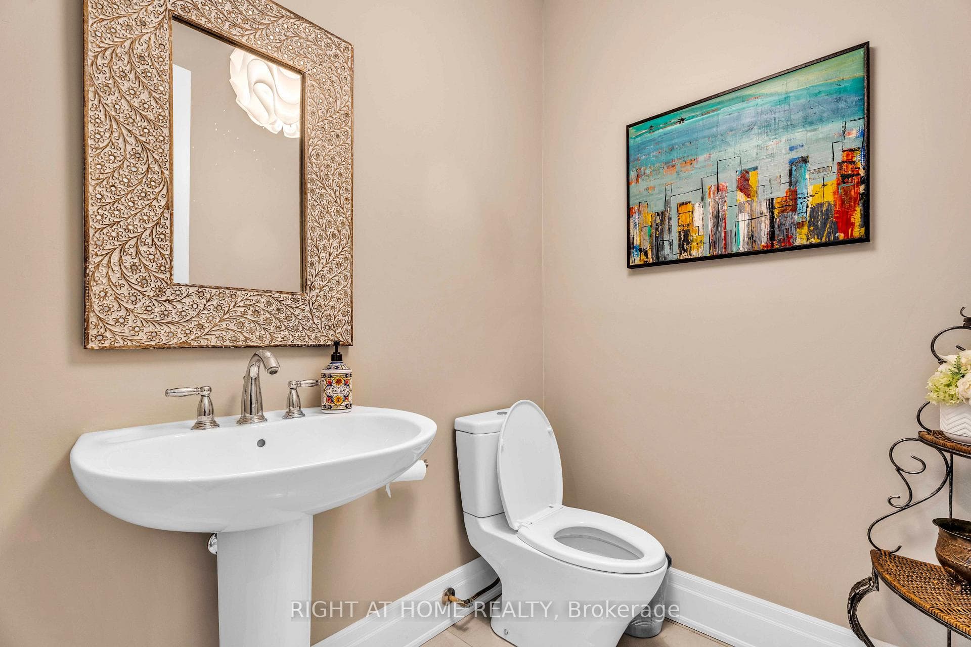 184 Dorval Drive photo 14