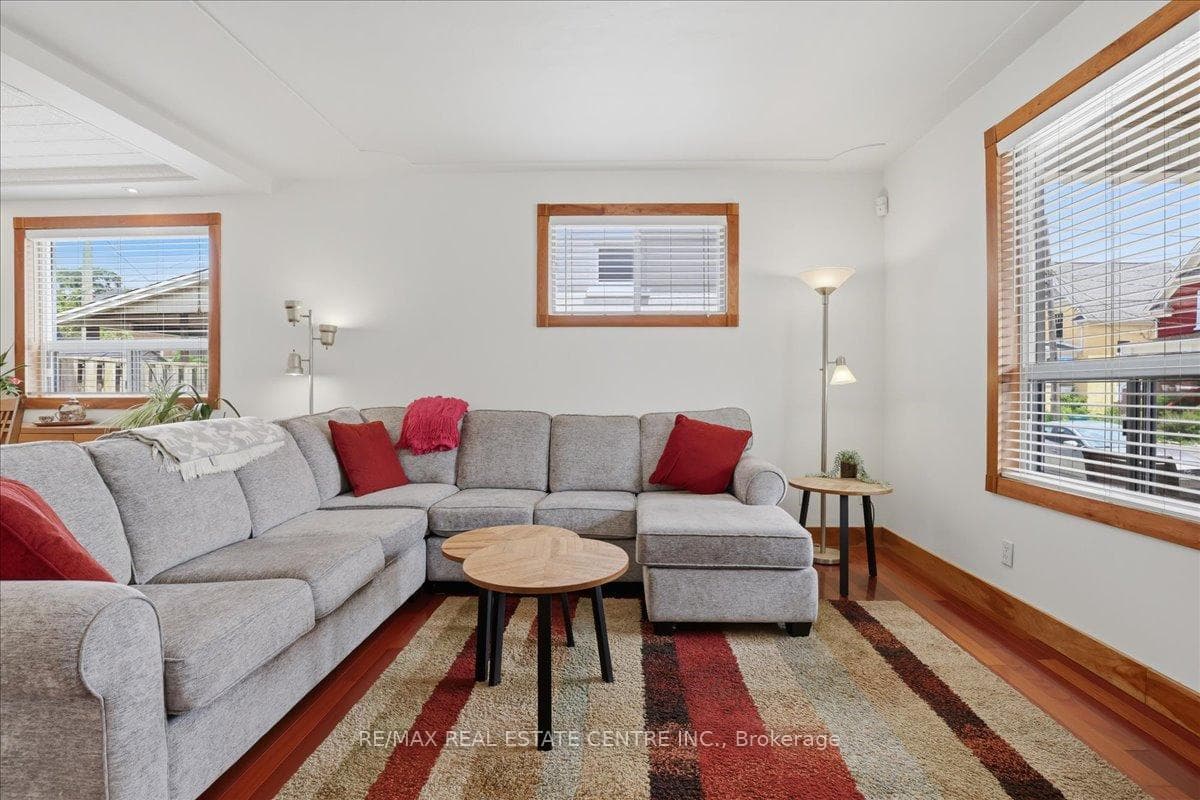 140 Peter Street photo 5