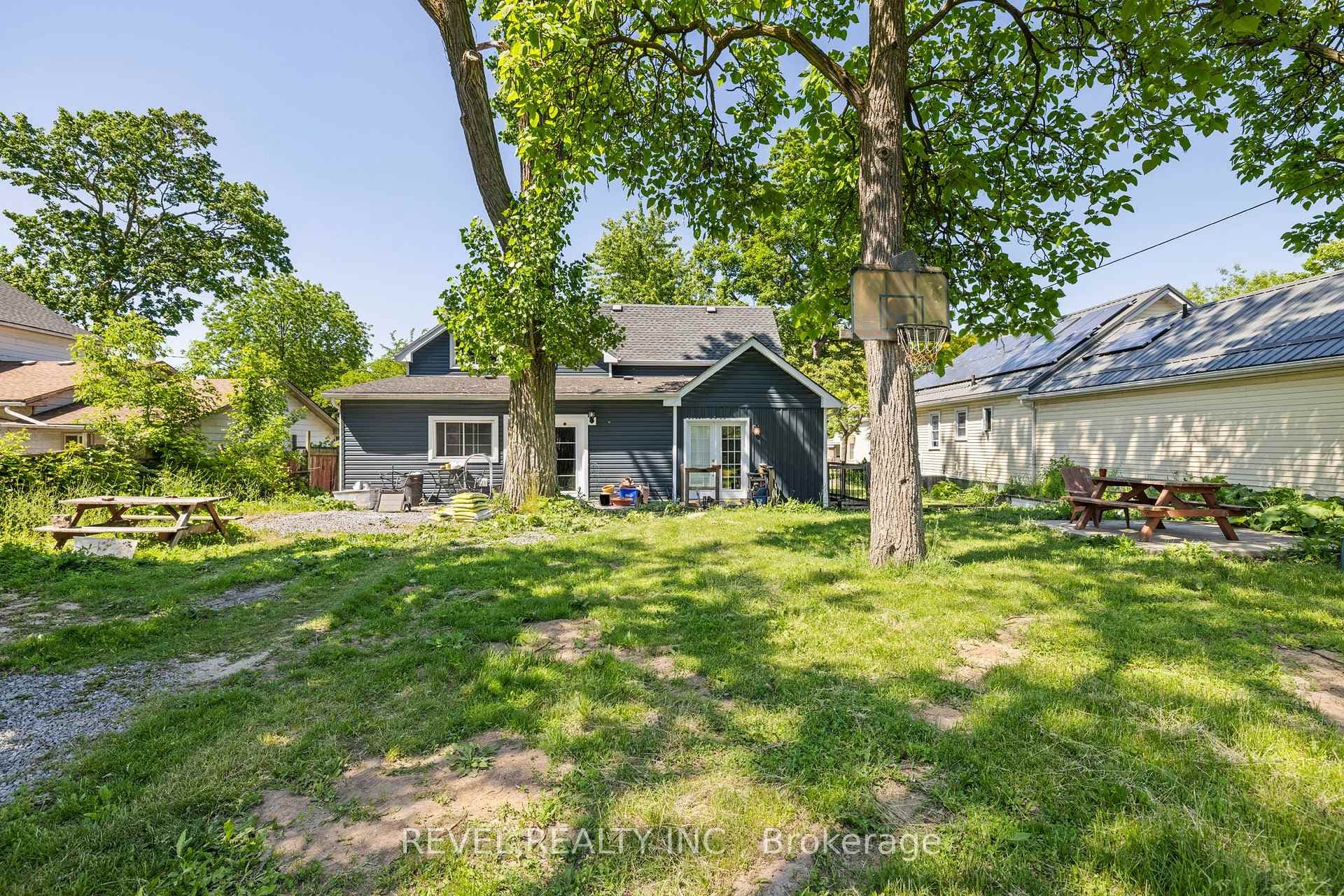 54 Chestnut Street photo 44
