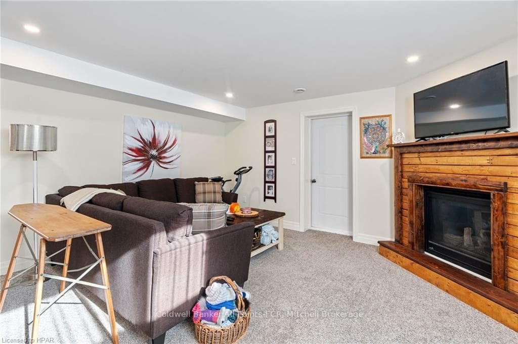 19 PICKETT Court photo 27