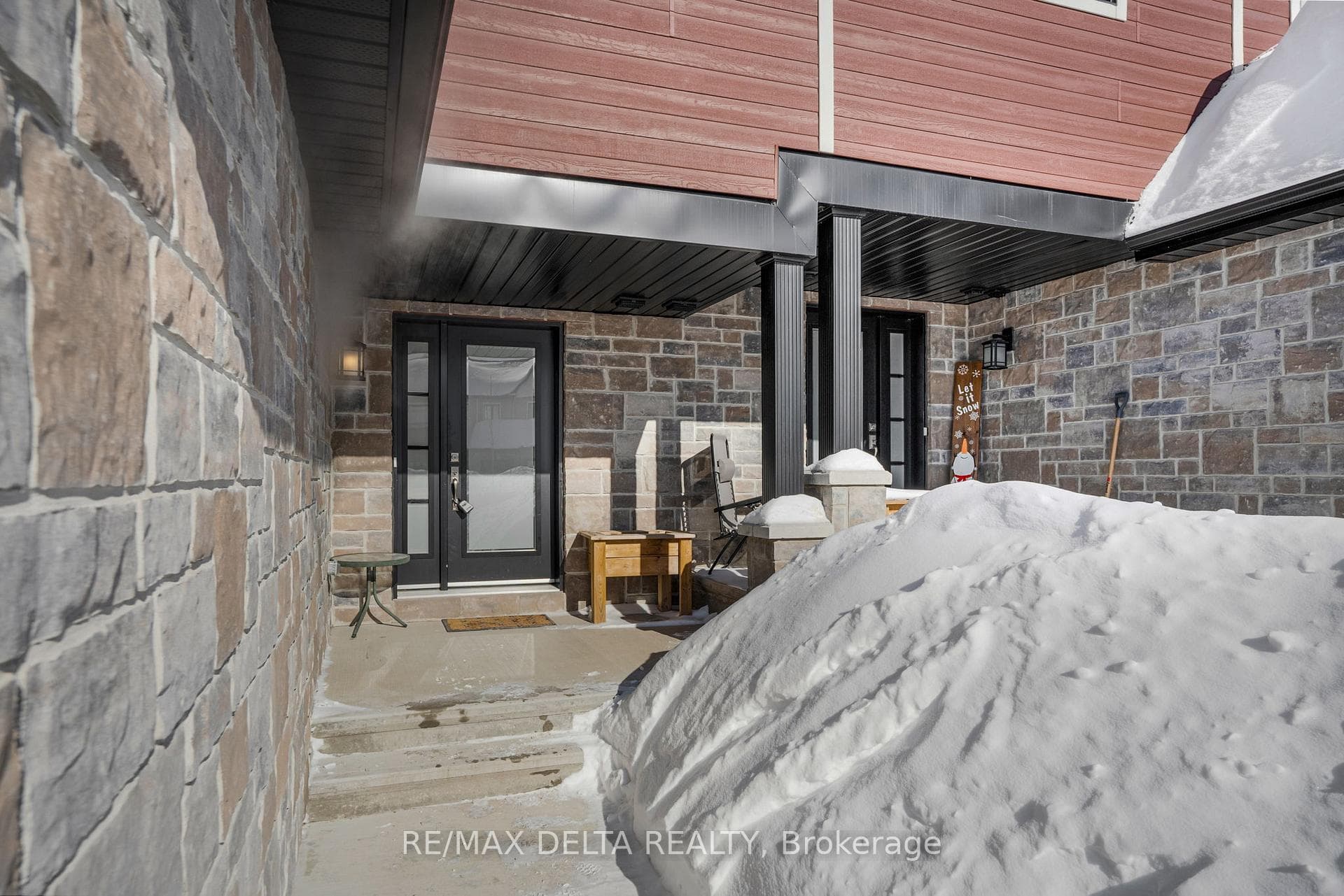 52 Johanne Street photo 3