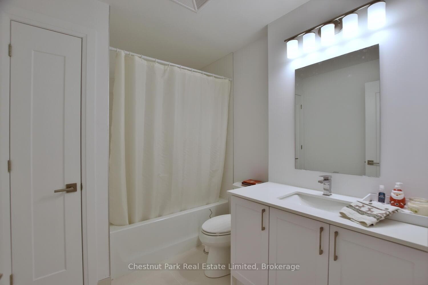 1 HUME Street Unit 223 photo 19
