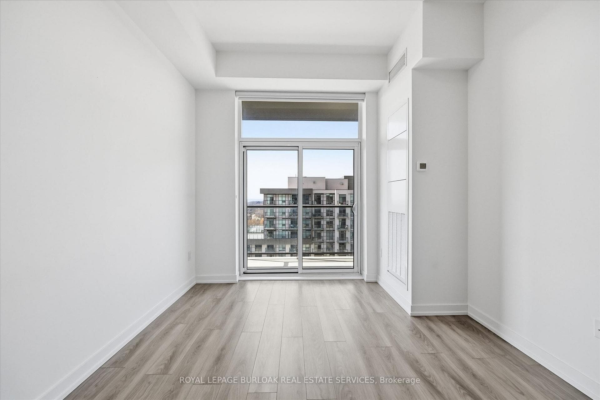 460 Dundas Street Unit 1212 photo 26