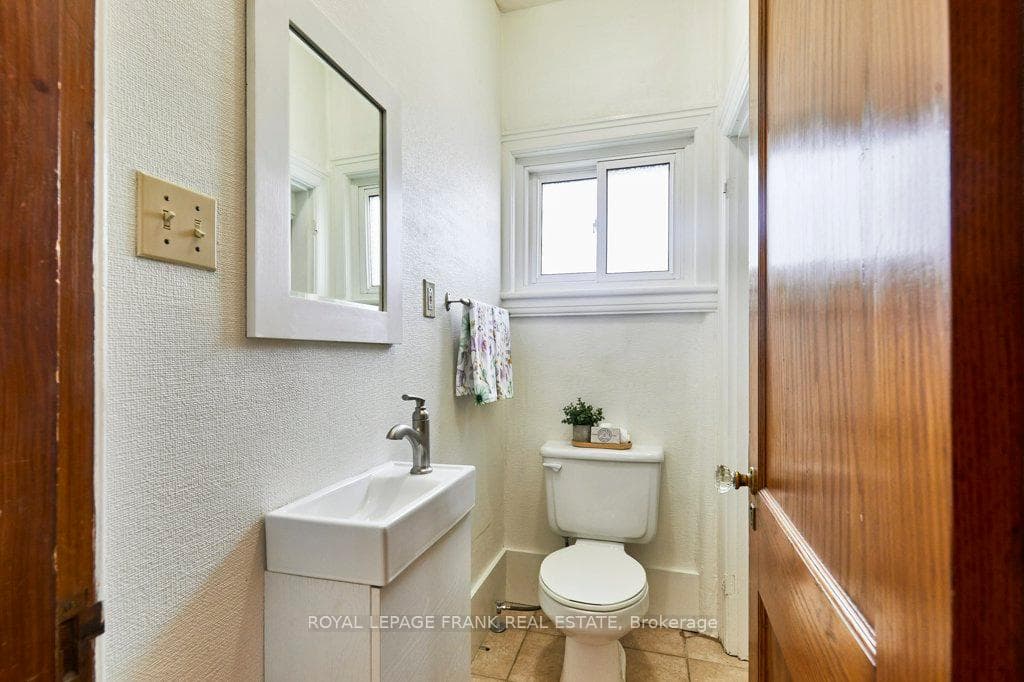 7 Adelaide Street photo 23